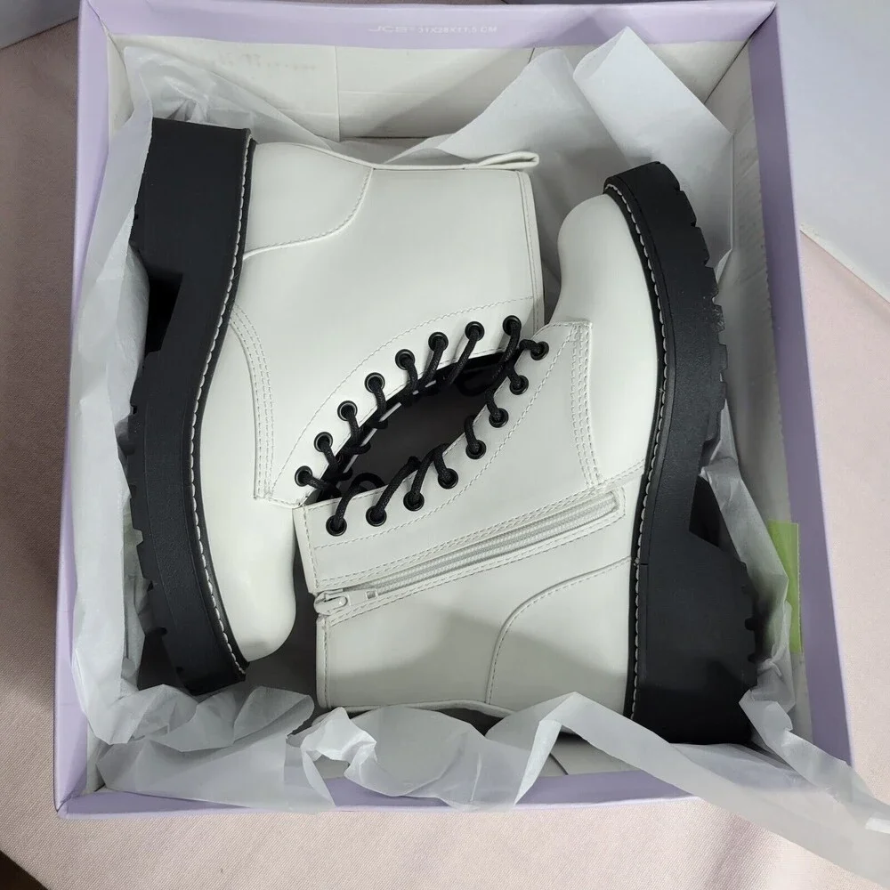 Madden Girl Carra Lace-Up Lug Sole Combat Boots White Size 6 Med
